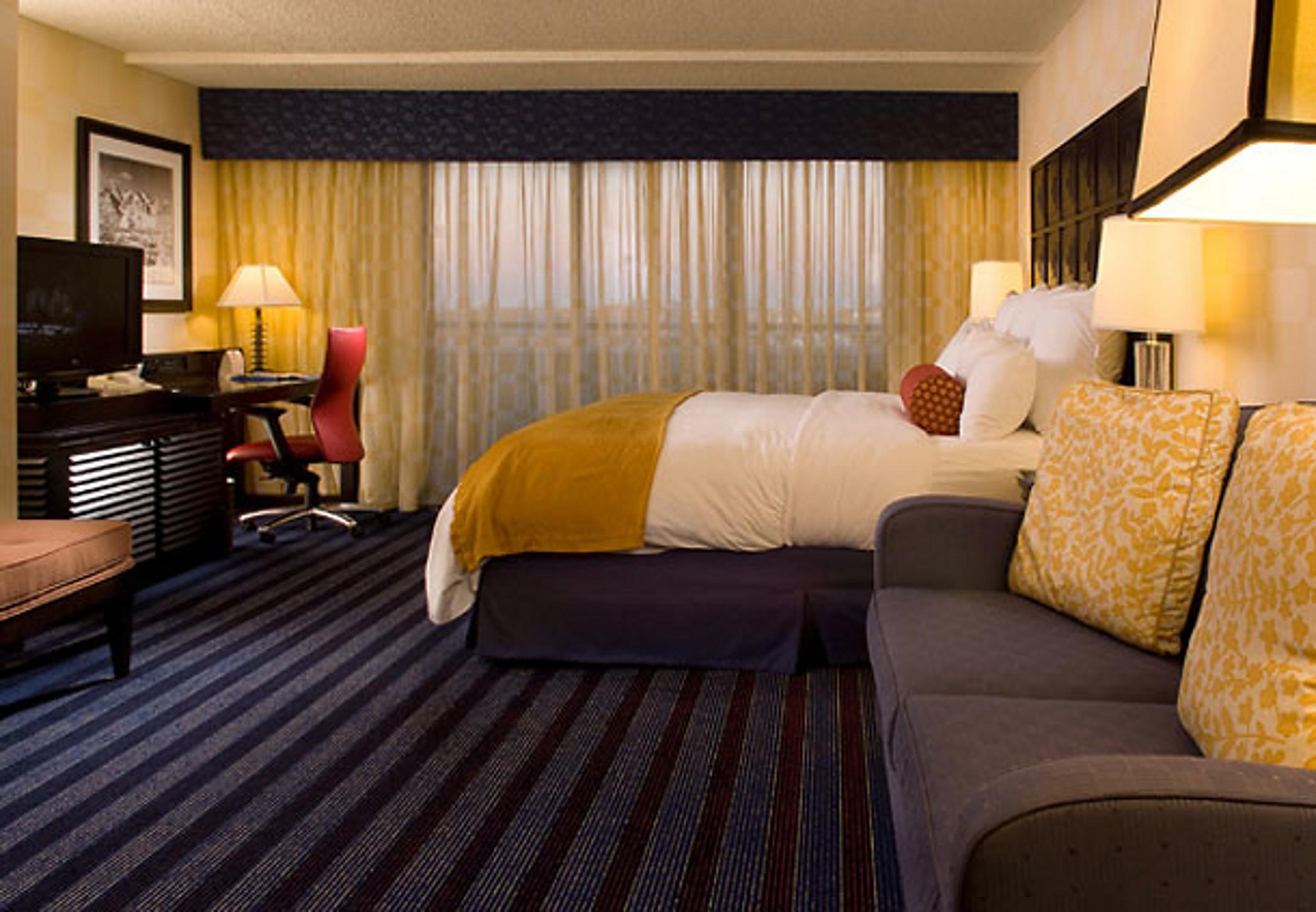 Renaissance Denver Central Park Hotel Extérieur photo