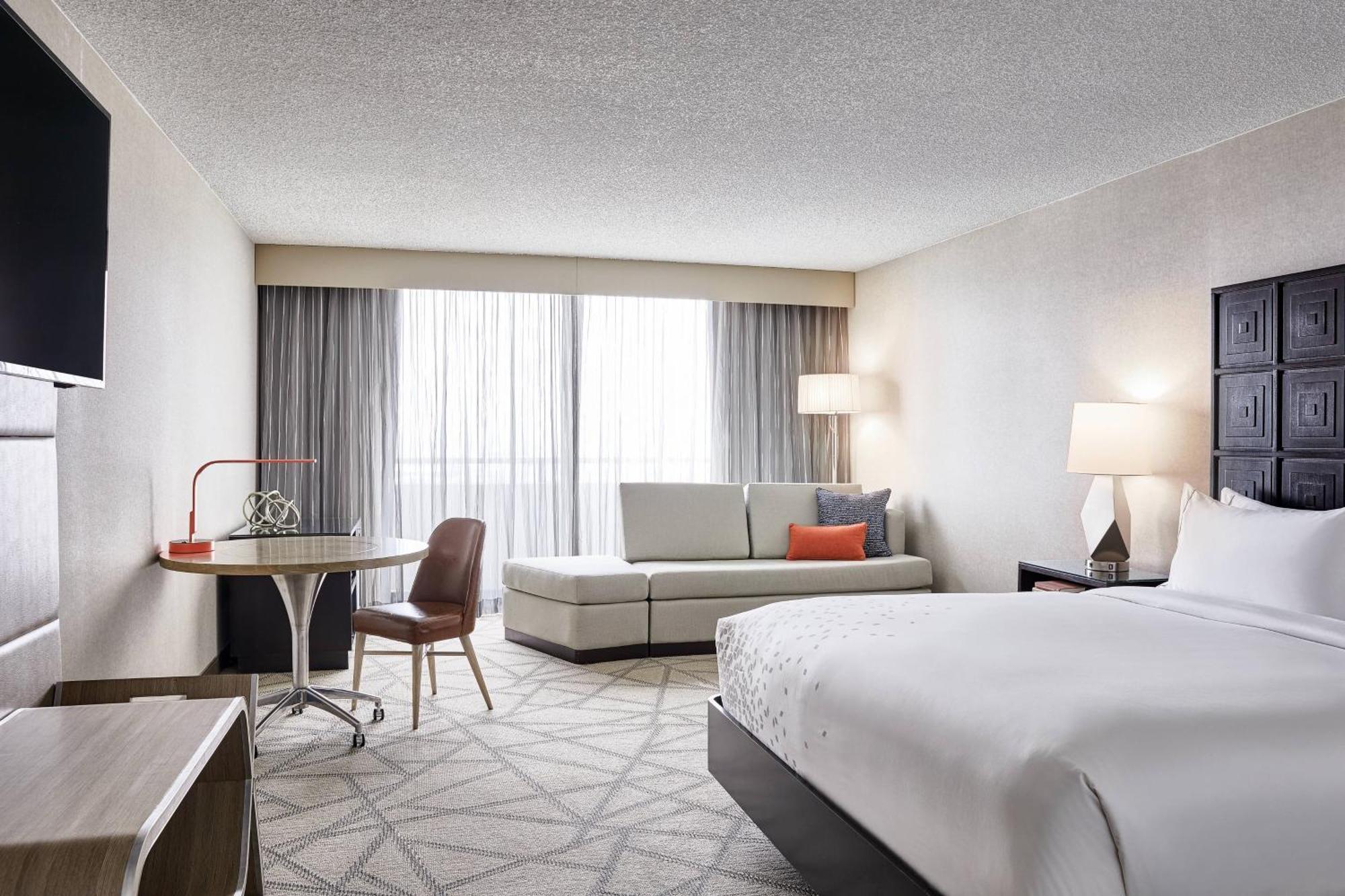 Renaissance Denver Central Park Hotel Extérieur photo
