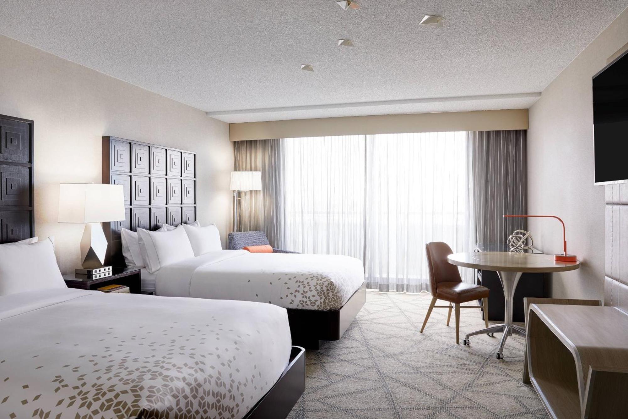 Renaissance Denver Central Park Hotel Extérieur photo